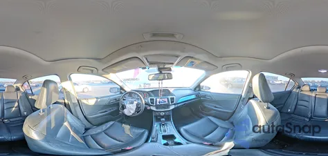 2013 Honda Accord Touring z USA, uszkodzony, nr VIN 1HGCR3F94DA045079